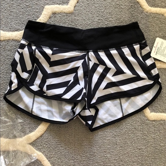 Lululemon speed shorts NWT sz4 - Picture 3 of 7